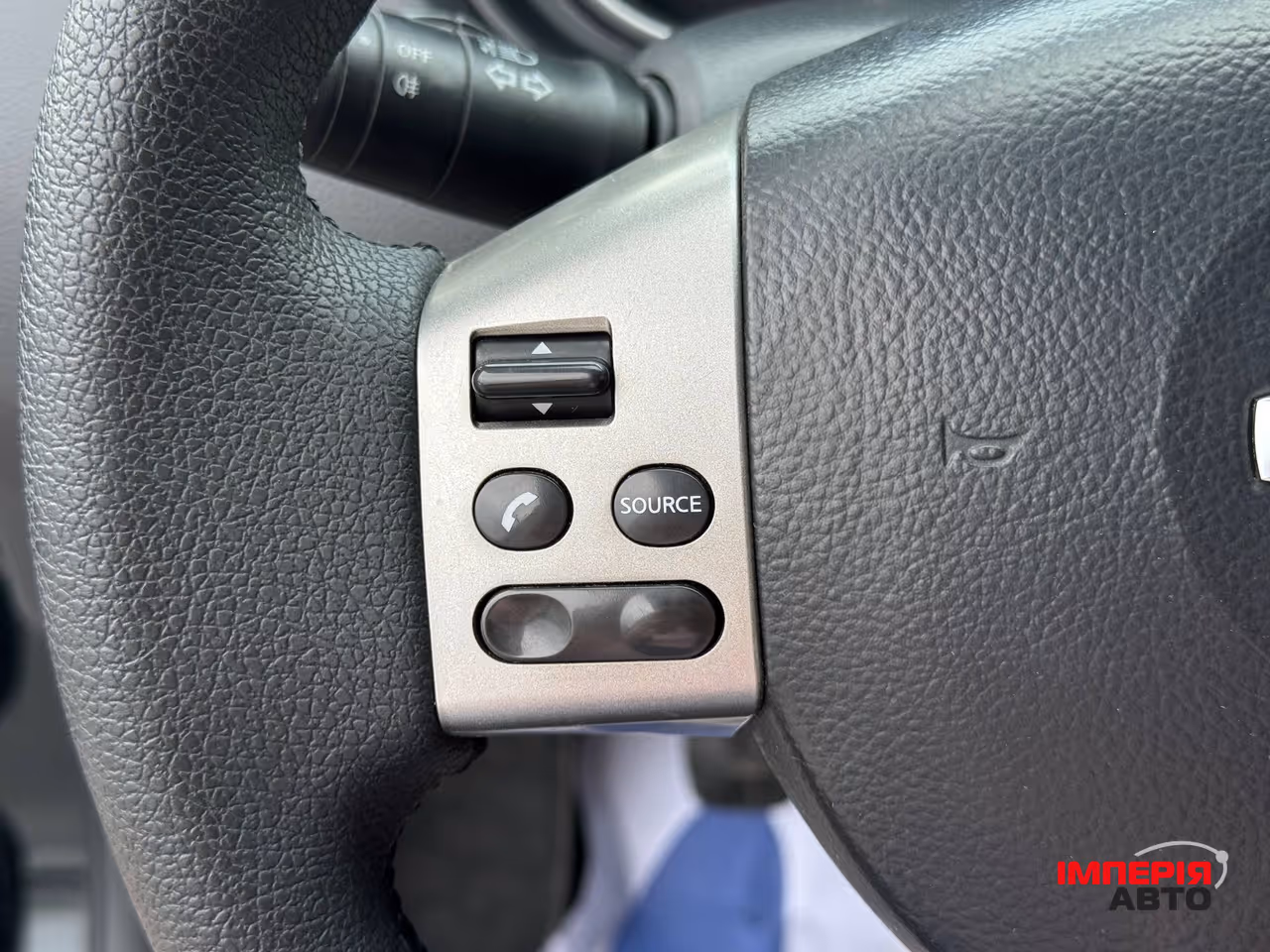 Nissan Tiida - фото 25