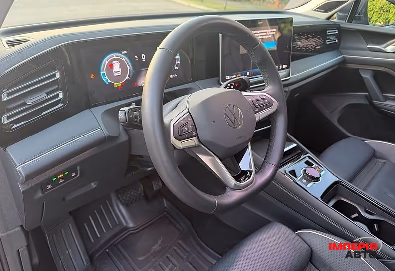 Volkswagen Tiguan - фото 6