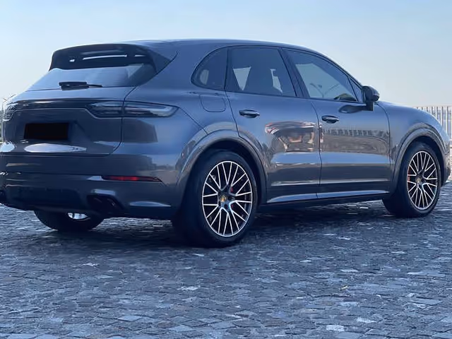 Porsche Cayenne - зображення 3