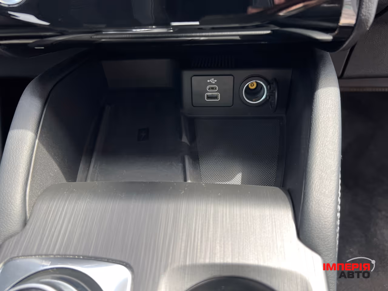 Ford Kuga - фото 32