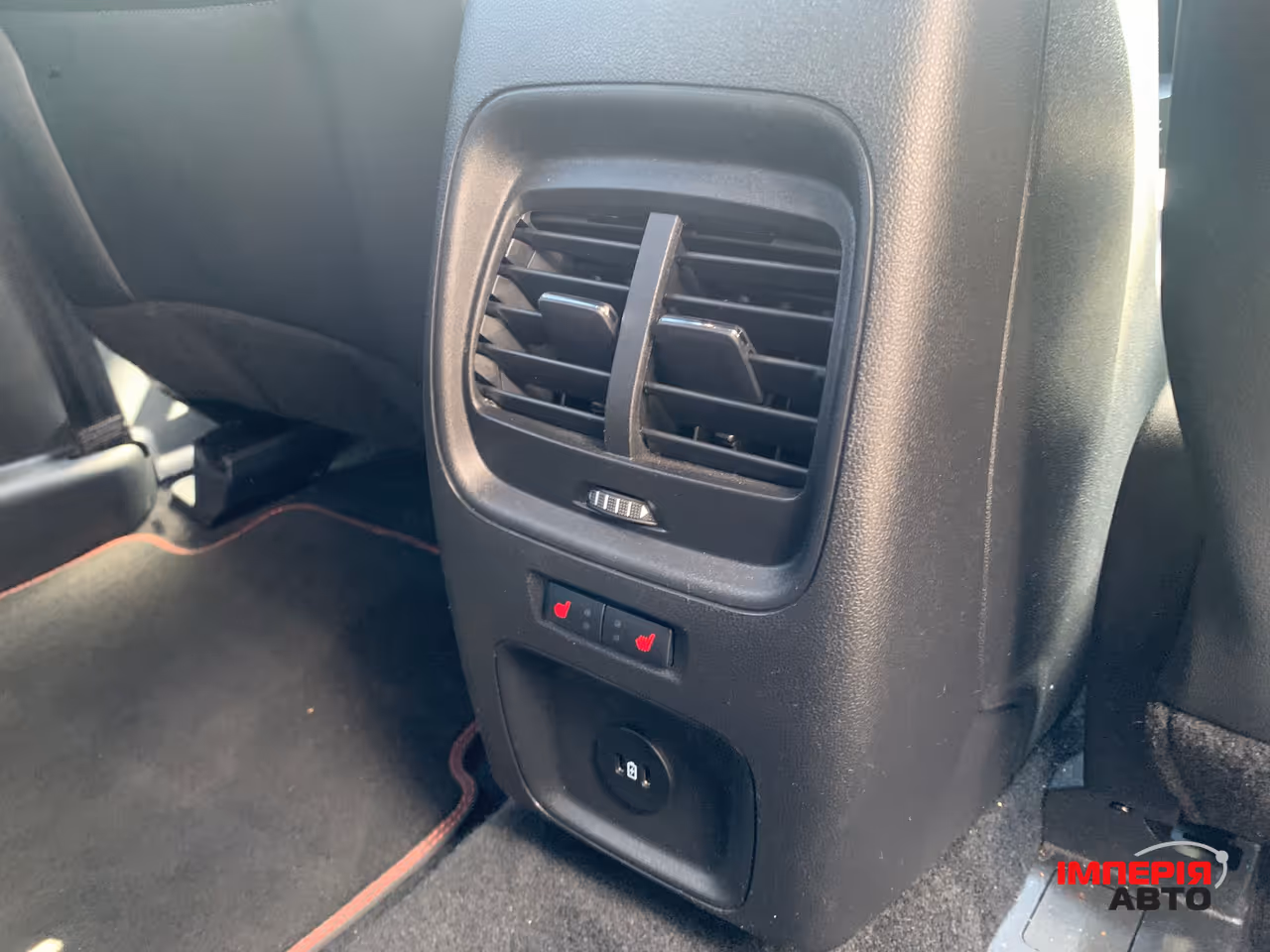 Ford Kuga - фото 25