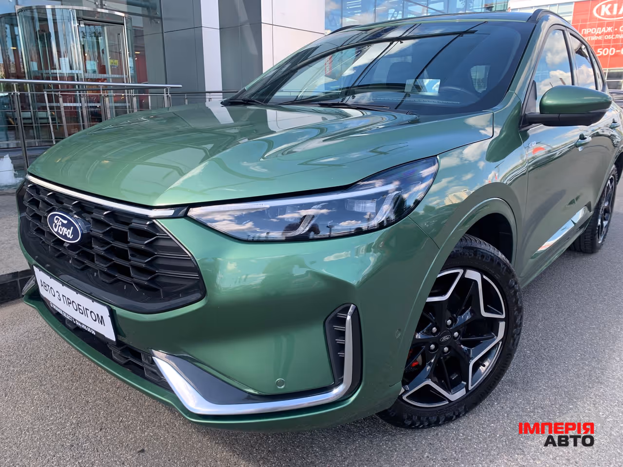 Ford Kuga - фото 1
