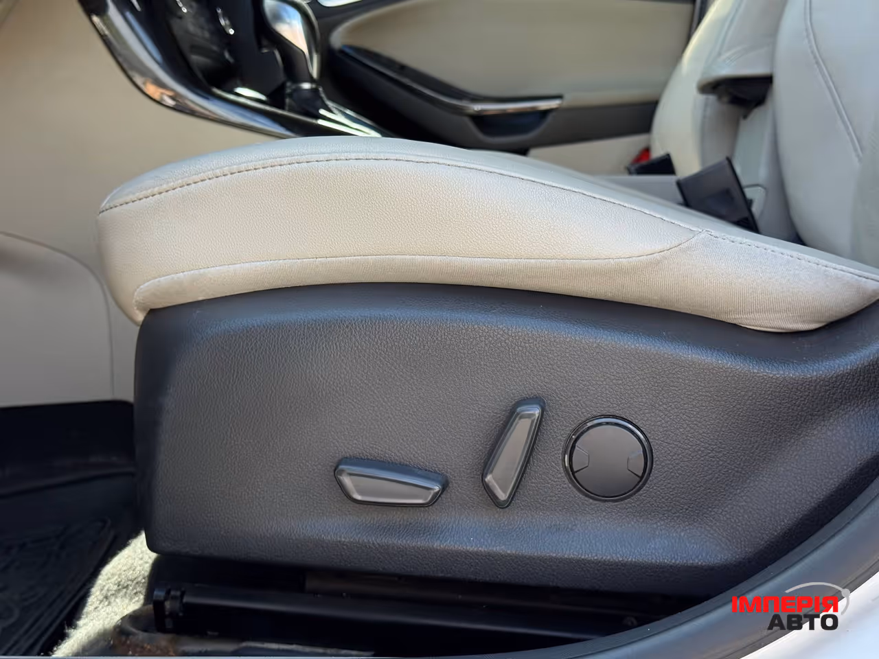 Ford Focus - фото 27