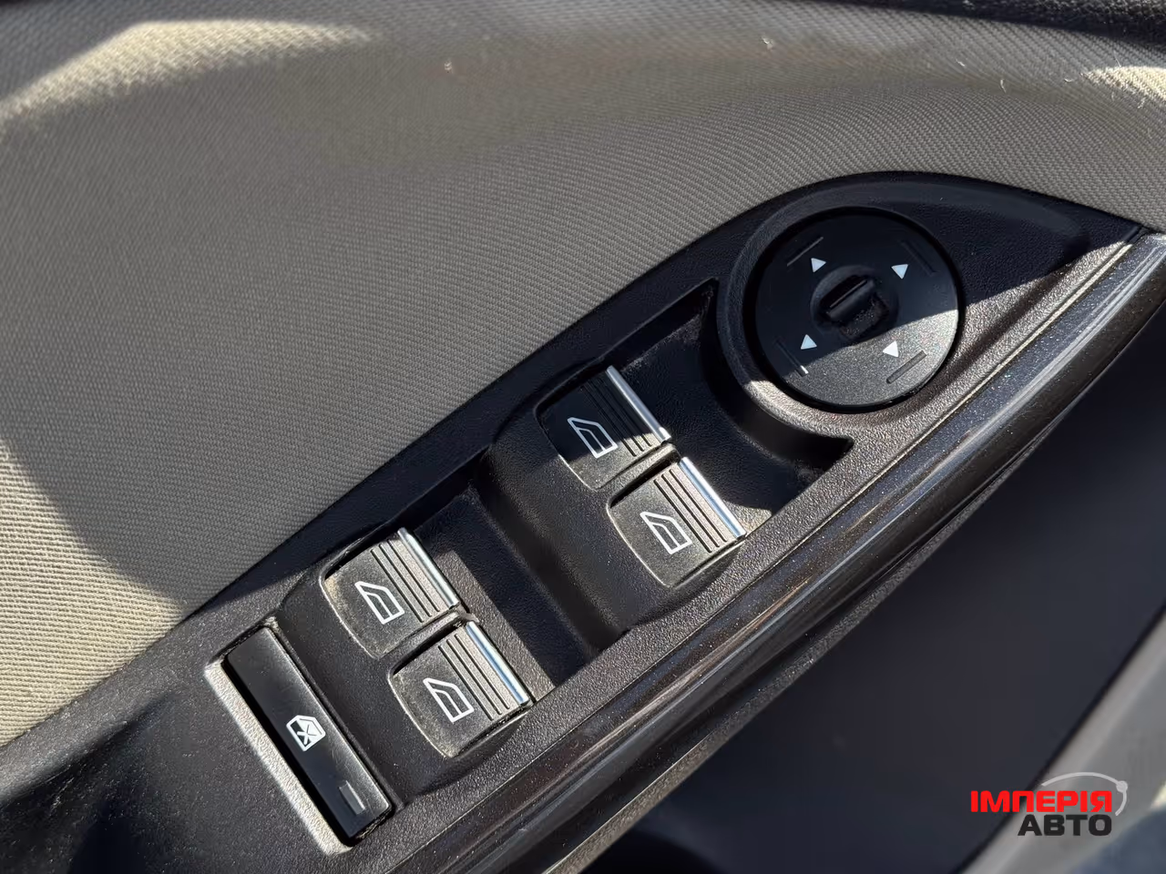Ford Focus - фото 24