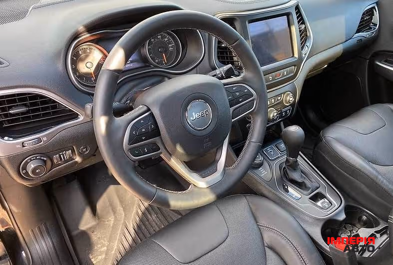 Jeep Cherokee - фото 7