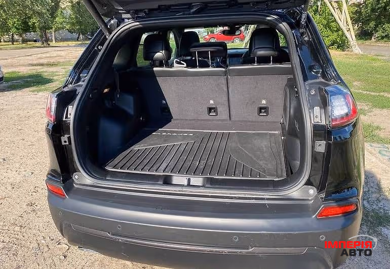 Jeep Cherokee - фото 6