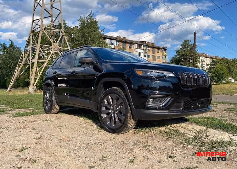Jeep Cherokee - фото 2