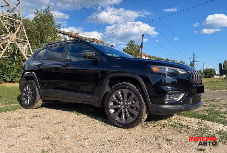 Jeep Cherokee - фото 4