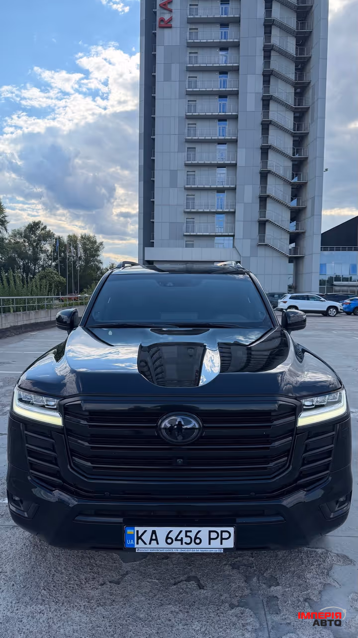 Toyota Land Cruiser - фото 1