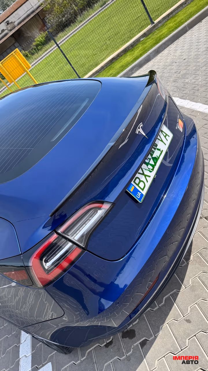 Tesla Model 3 - фото 7