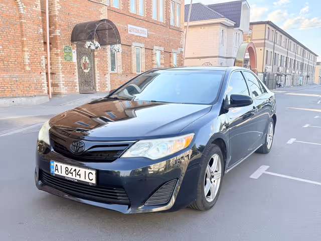 Toyota Camry - зображення 1