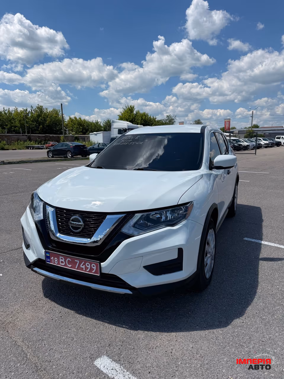 Nissan Rogue - фото 1