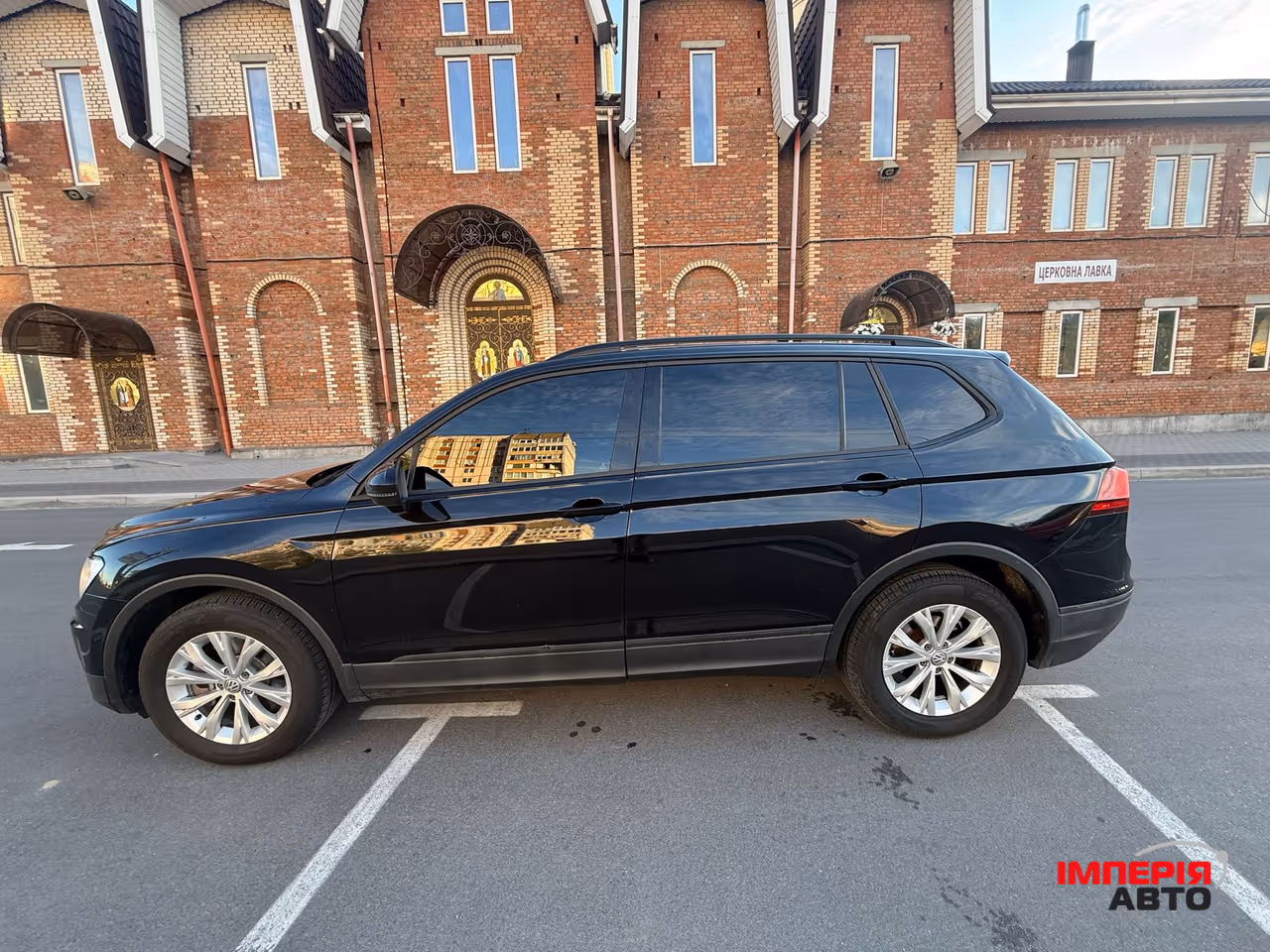 Volkswagen Tiguan - фото 8