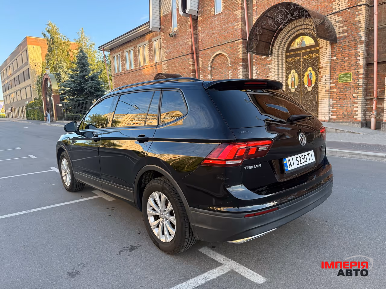 Volkswagen Tiguan - фото 4