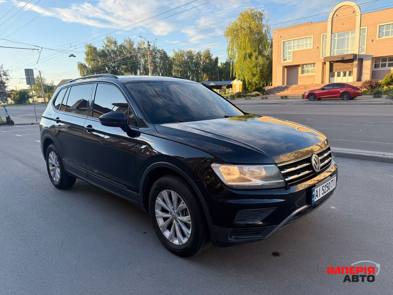 Volkswagen Tiguan - фото 9