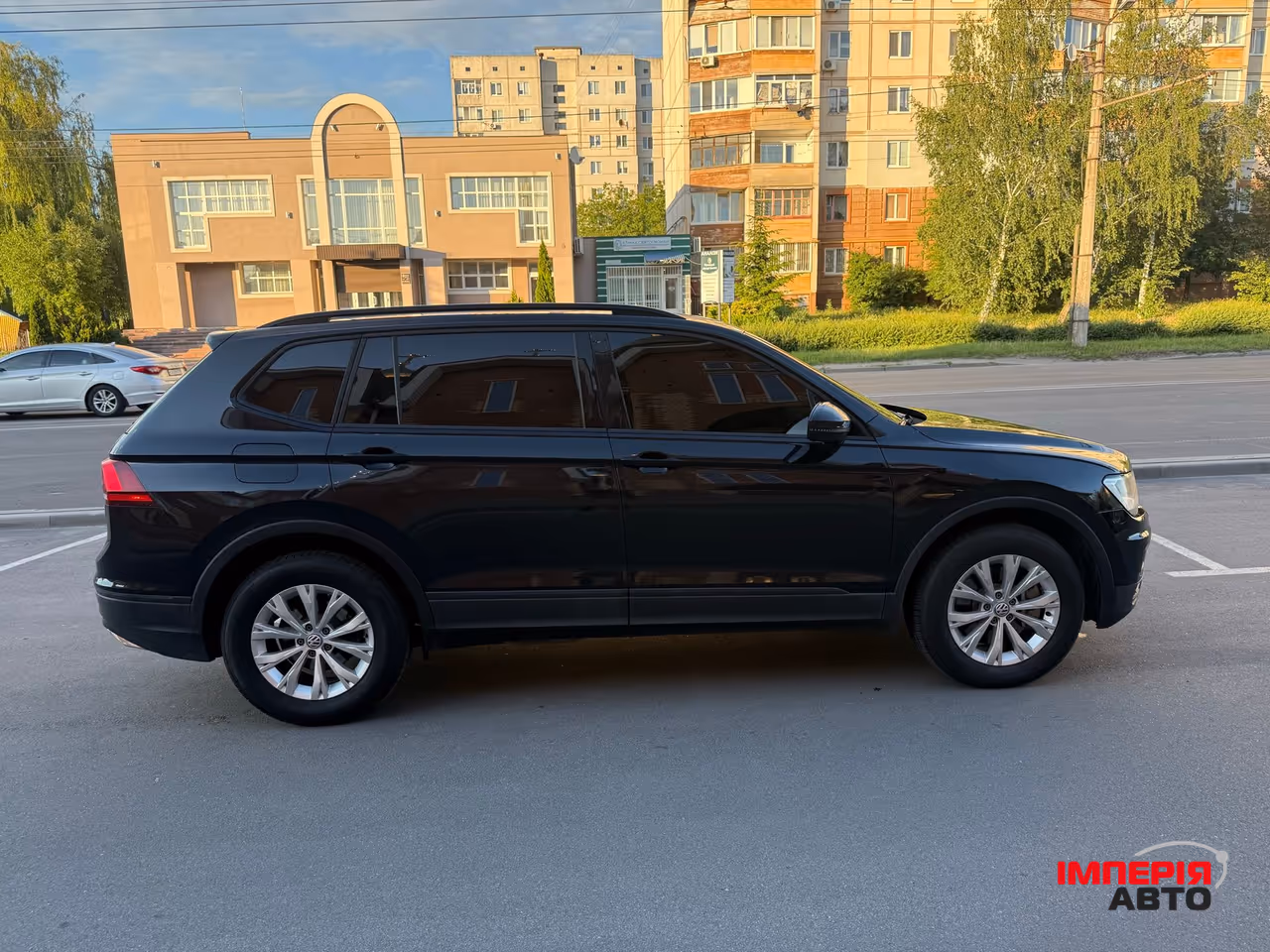 Volkswagen Tiguan - фото 7