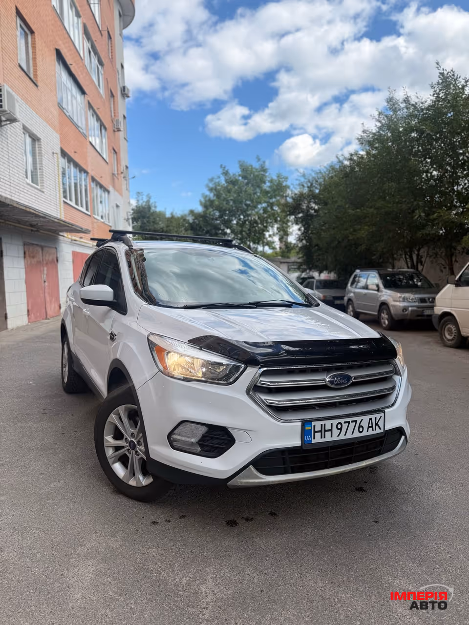 Ford Escape - фото 1