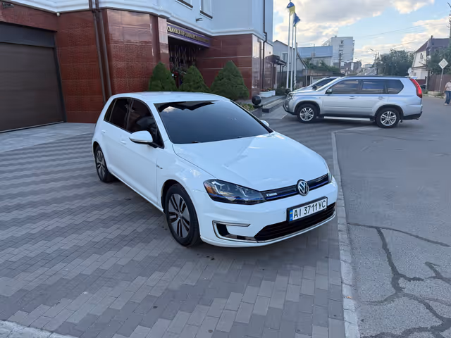 Volkswagen Golf - зображення 1