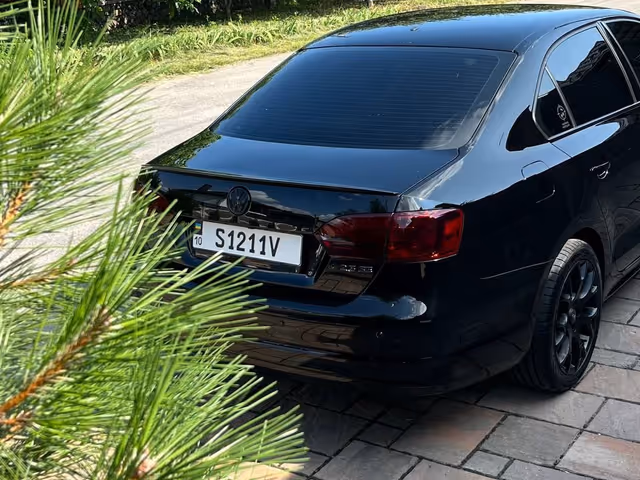 Volkswagen Jetta - зображення 3