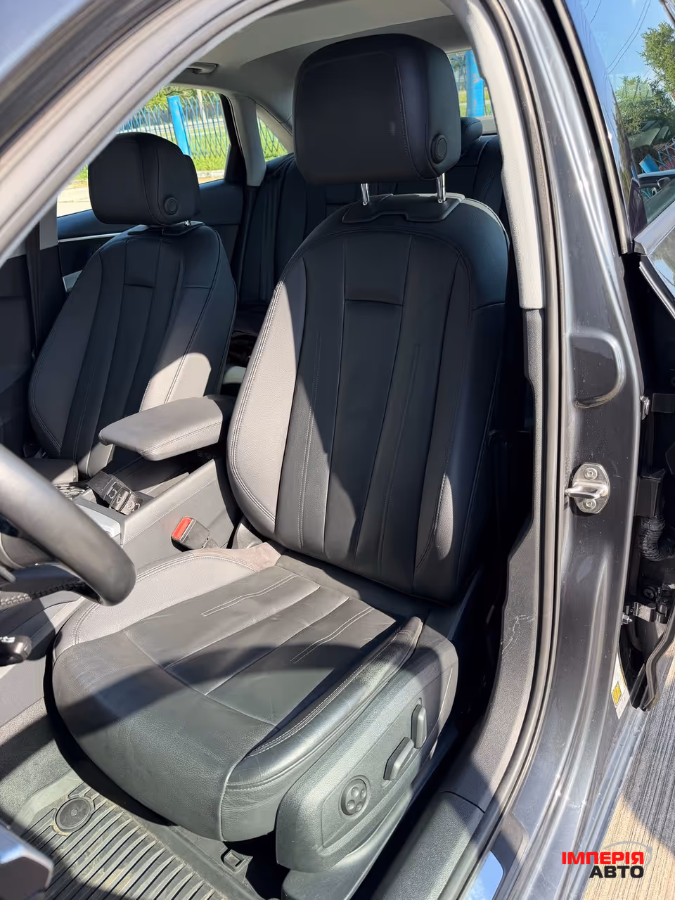 Audi A4 - фото 32