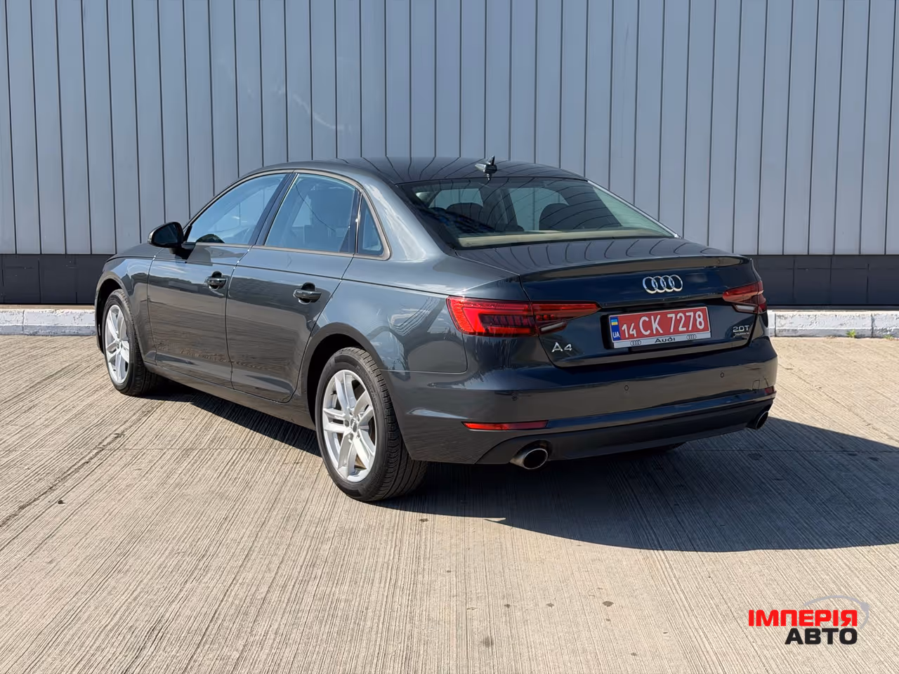 Audi A4 - фото 7
