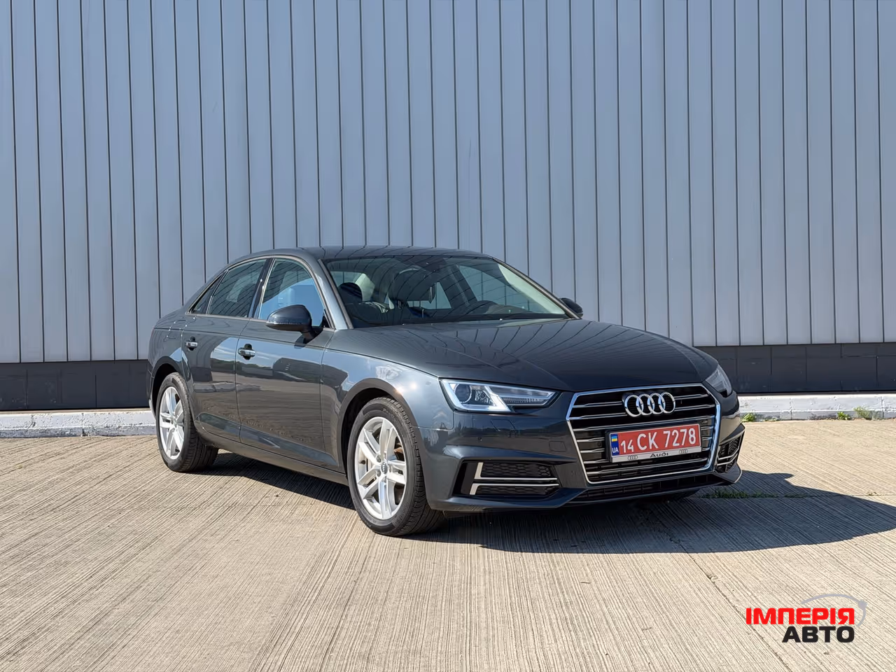 Audi A4 - фото 2
