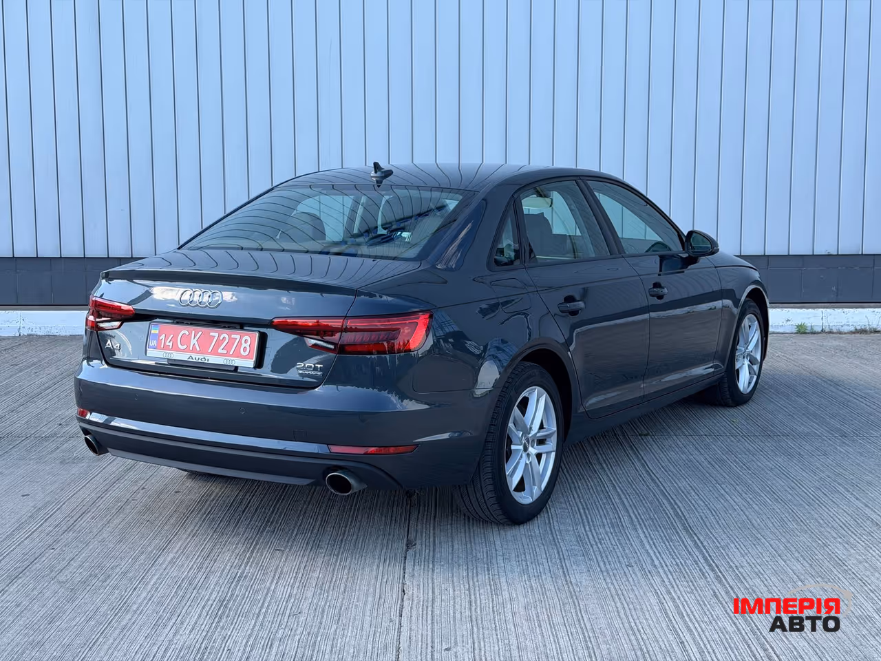 Audi A4 - фото 11