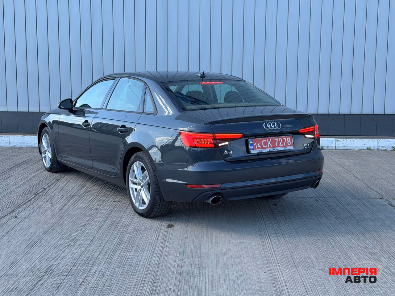 Audi A4 - фото 12