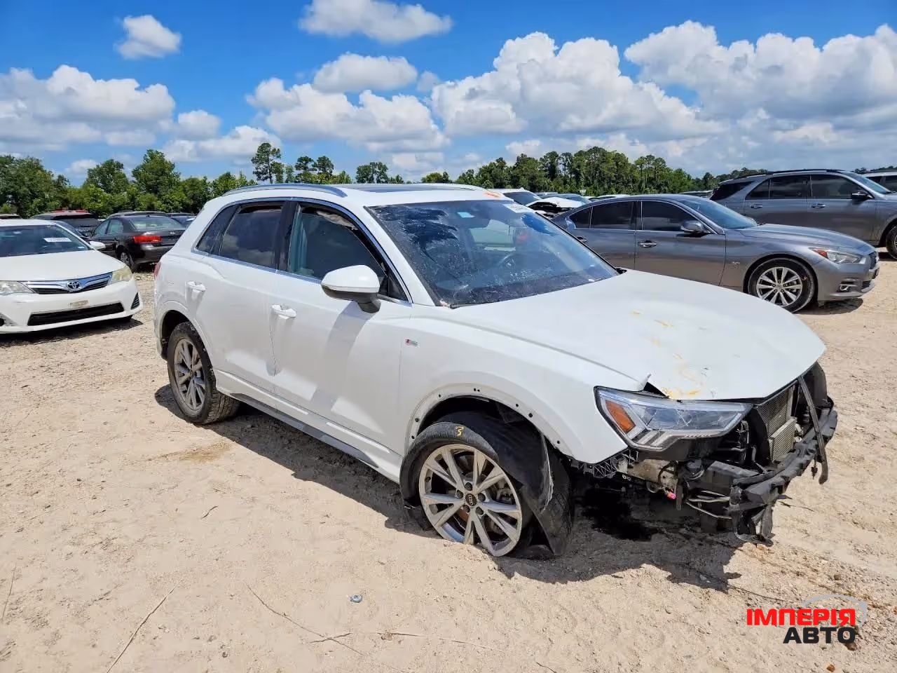 Audi Q3 - фото 4