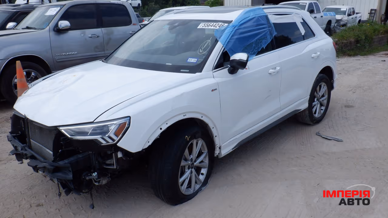 Audi Q3 - фото 18