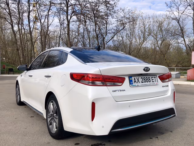 Kia Optima - зображення 1