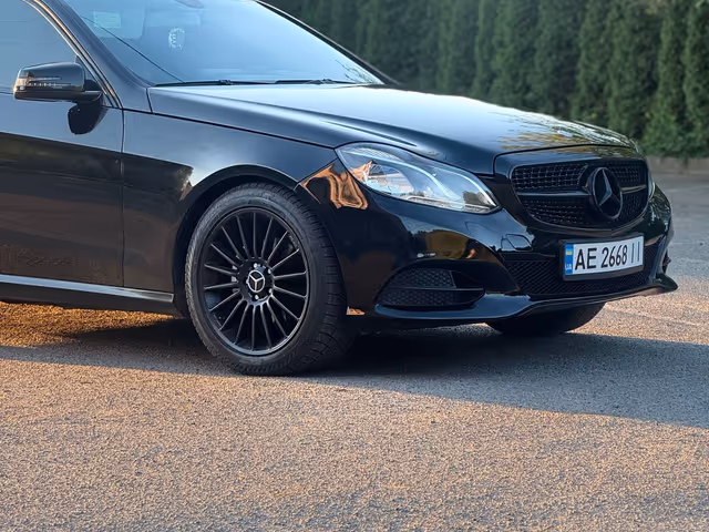 Mercedes-Benz E-Класс - зображення 2