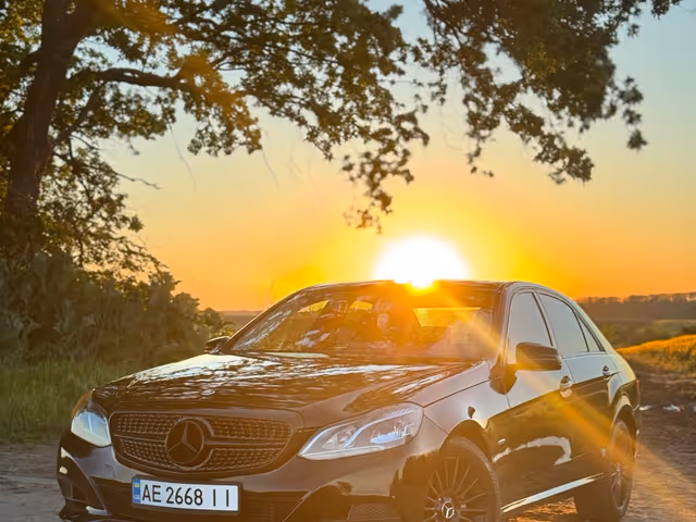 Mercedes-Benz E-Класс - зображення 5