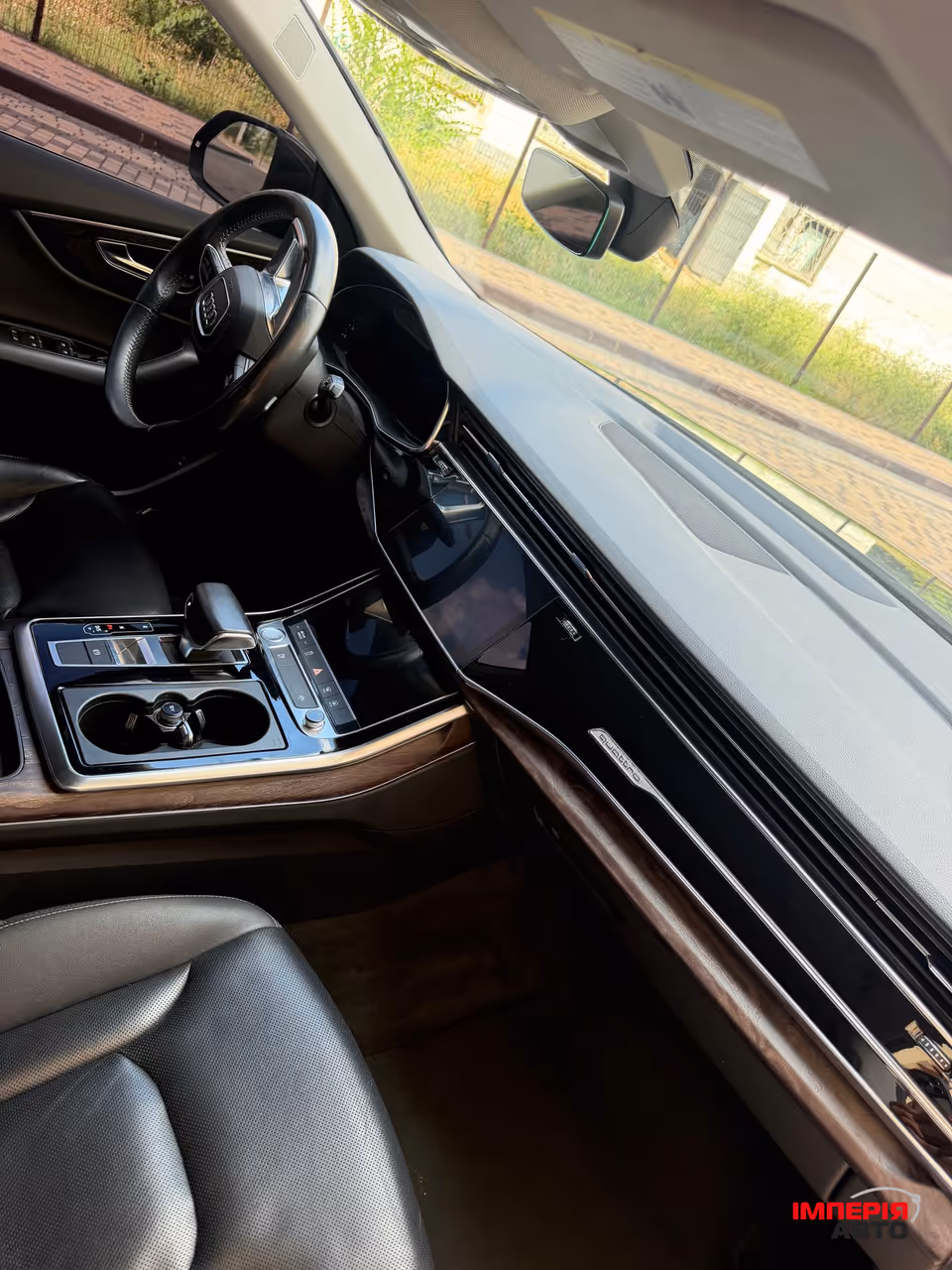 Audi Q8 - фото 14
