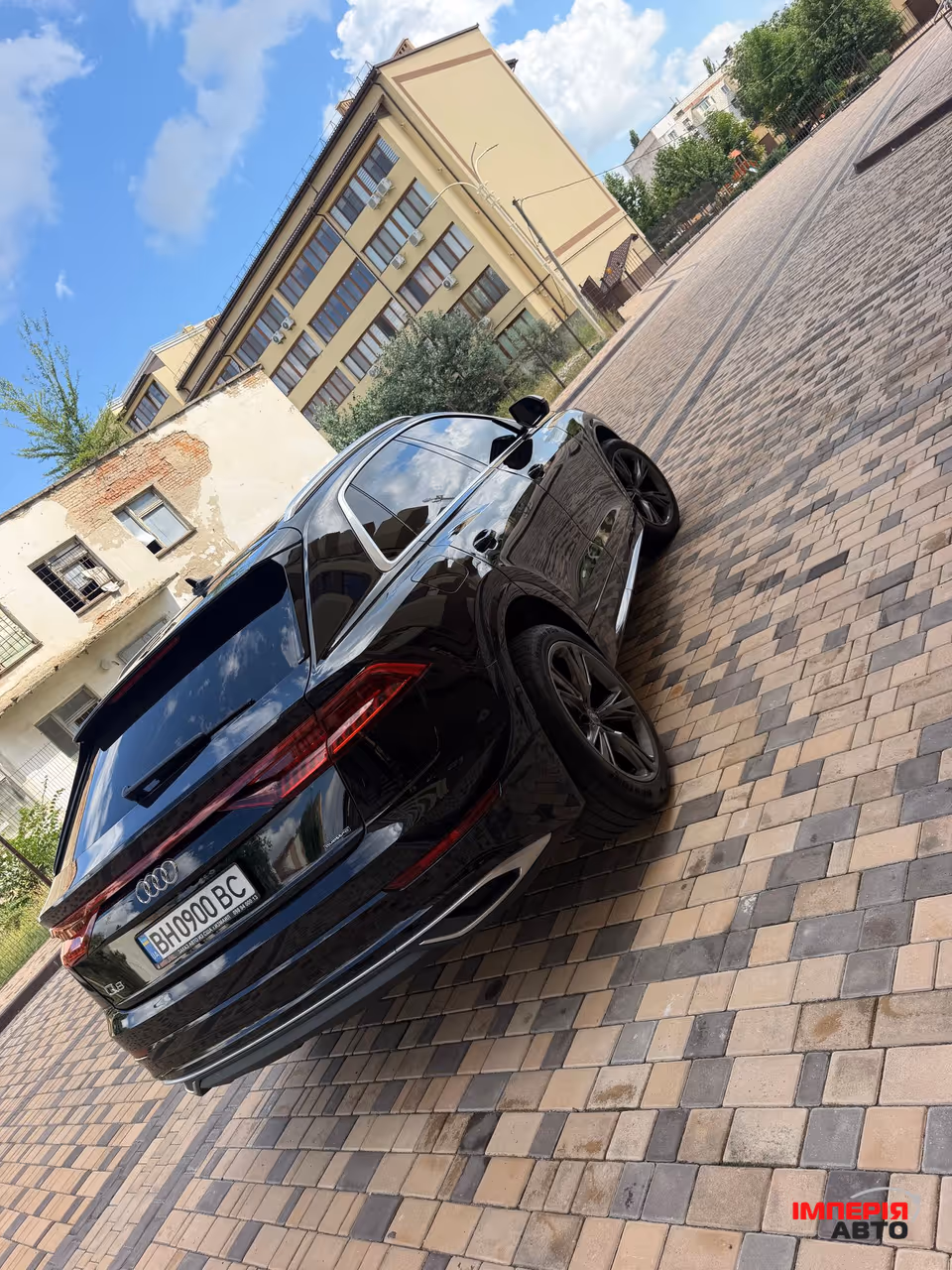 Audi Q8 - фото 5