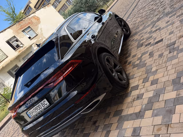 Audi Q8 - зображення 5