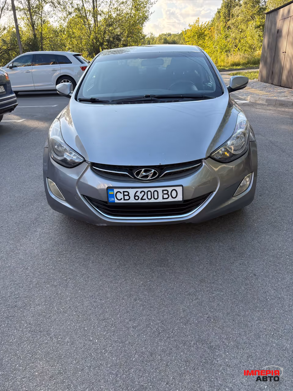 Hyundai Elantra - фото 1