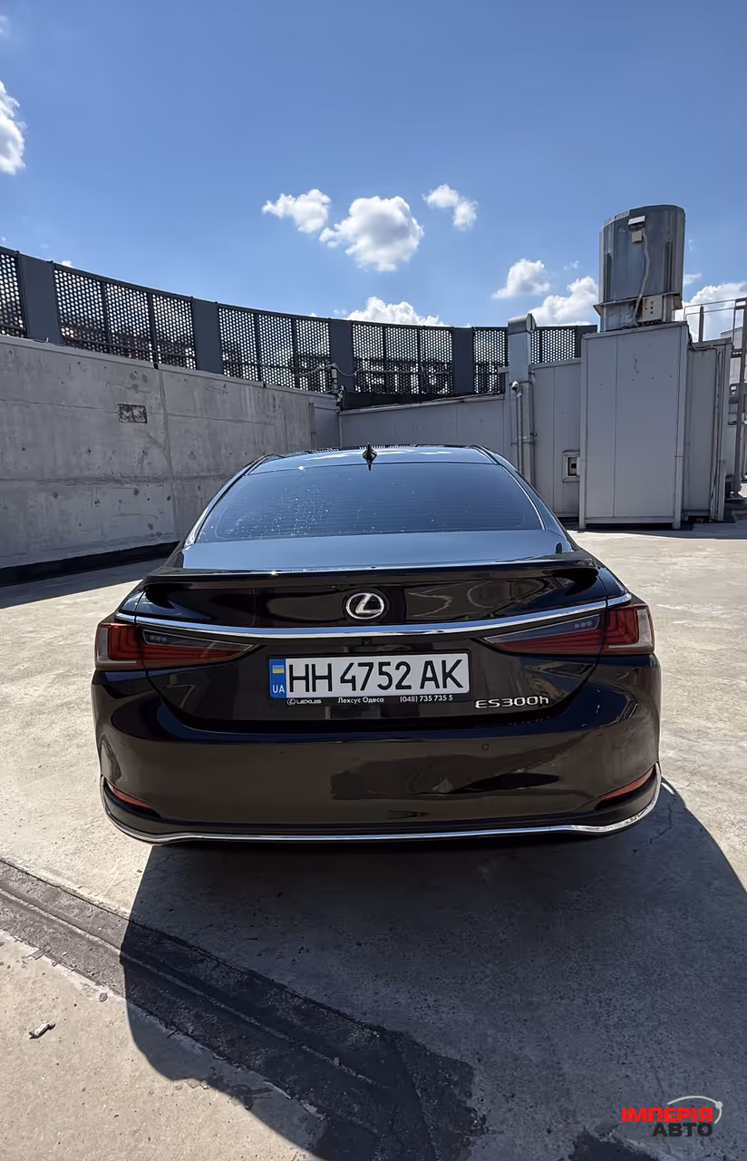 Lexus ES - фото 7