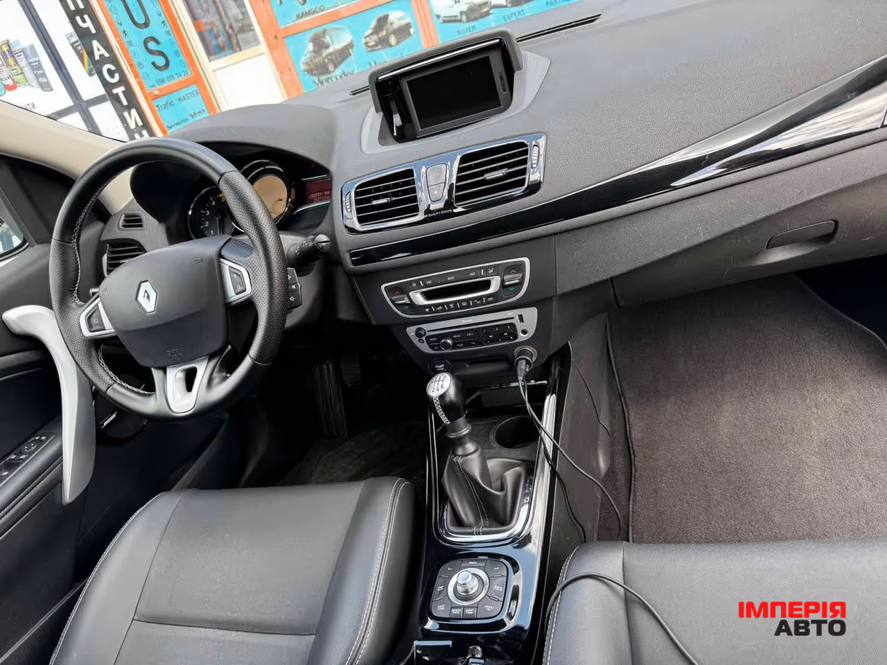 Renault Megane - фото 10