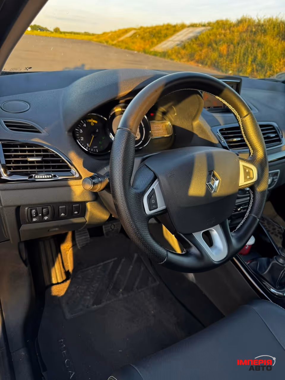 Renault Megane - фото 8