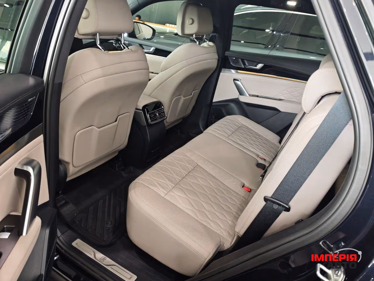 BYD Tang L - фото 6