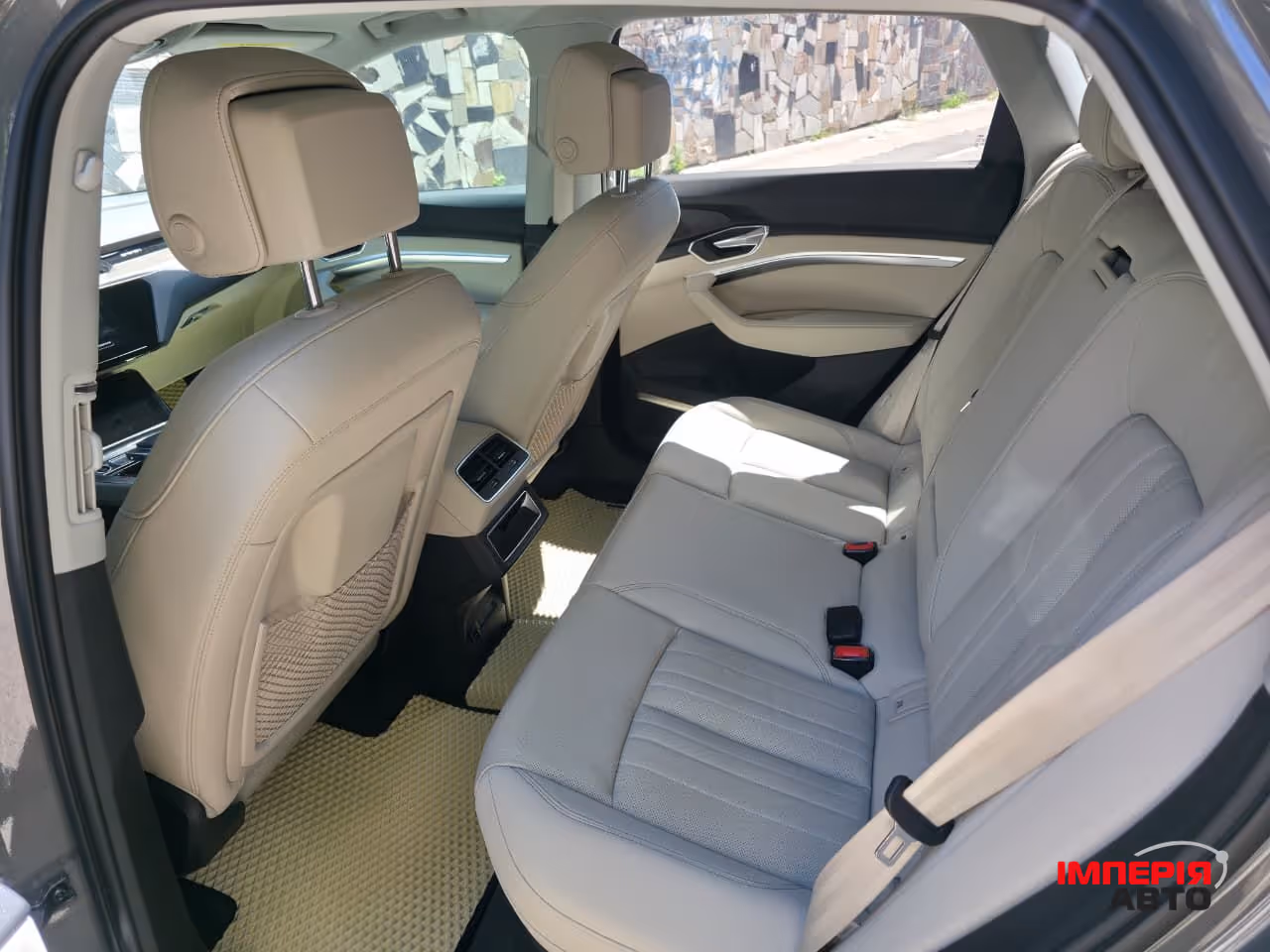 Audi Q8 e-tron - фото 22