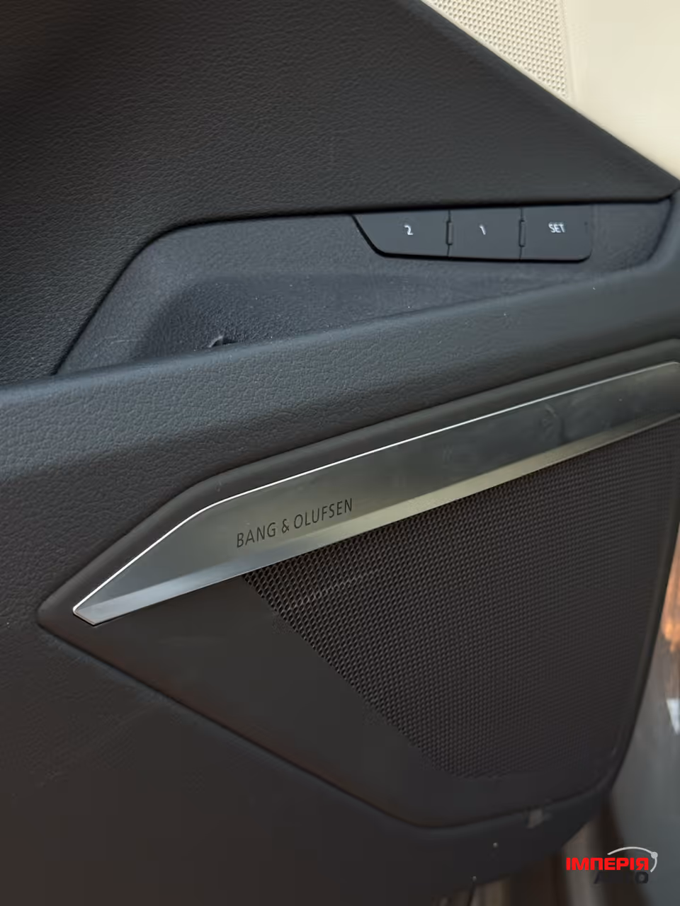 Audi Q8 e-tron - фото 14