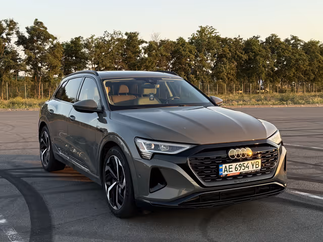 Audi Q8 e-tron - зображення 2