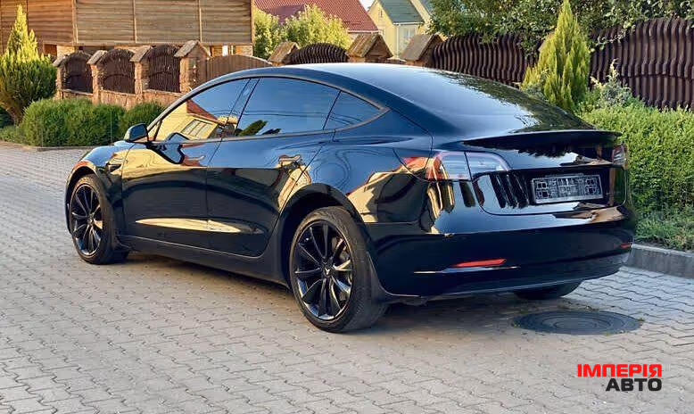 Tesla Model 3 - фото 6