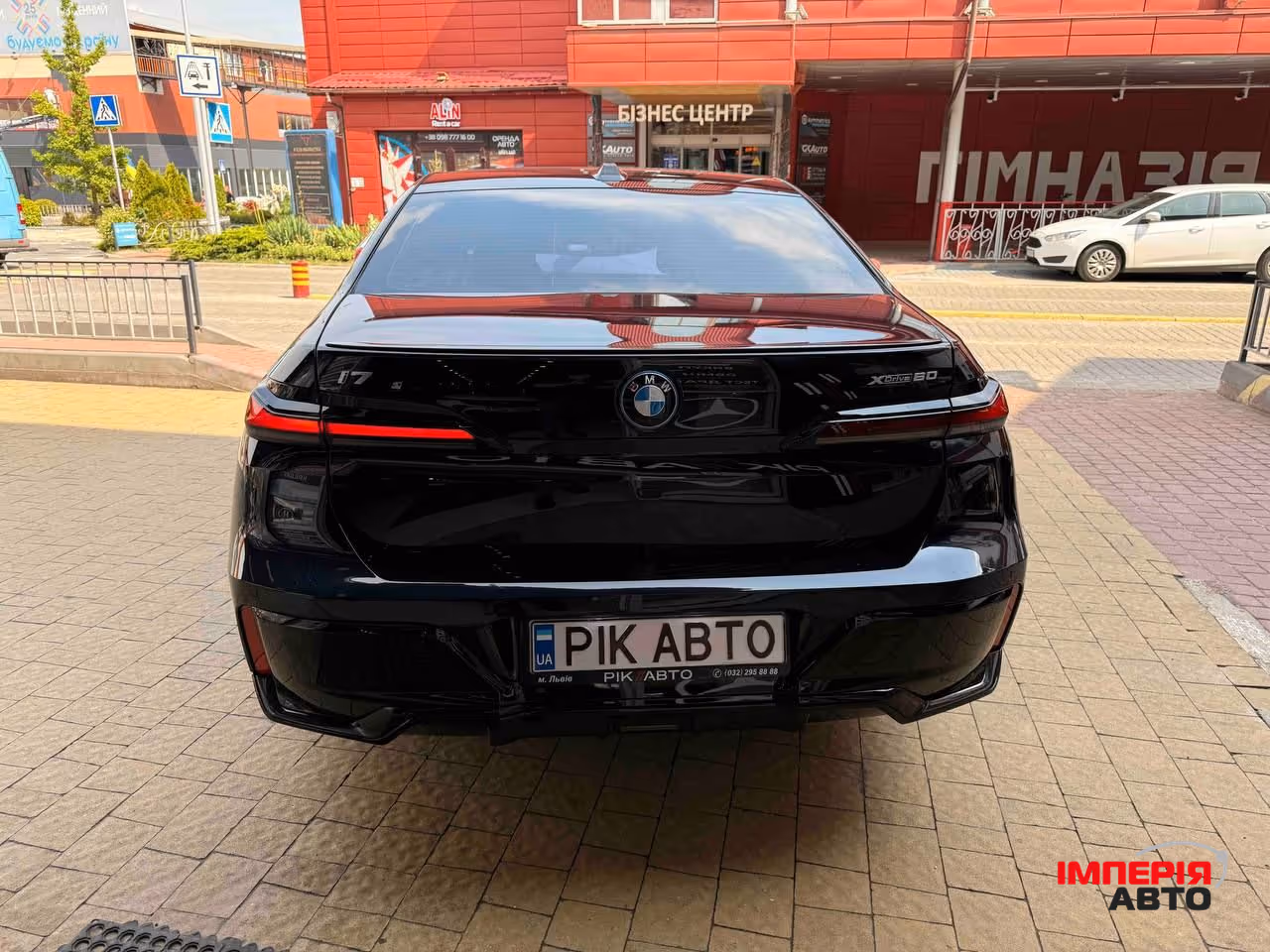 BMW i7 - фото 5