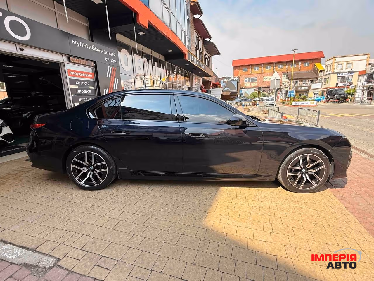 BMW i7 - фото 3
