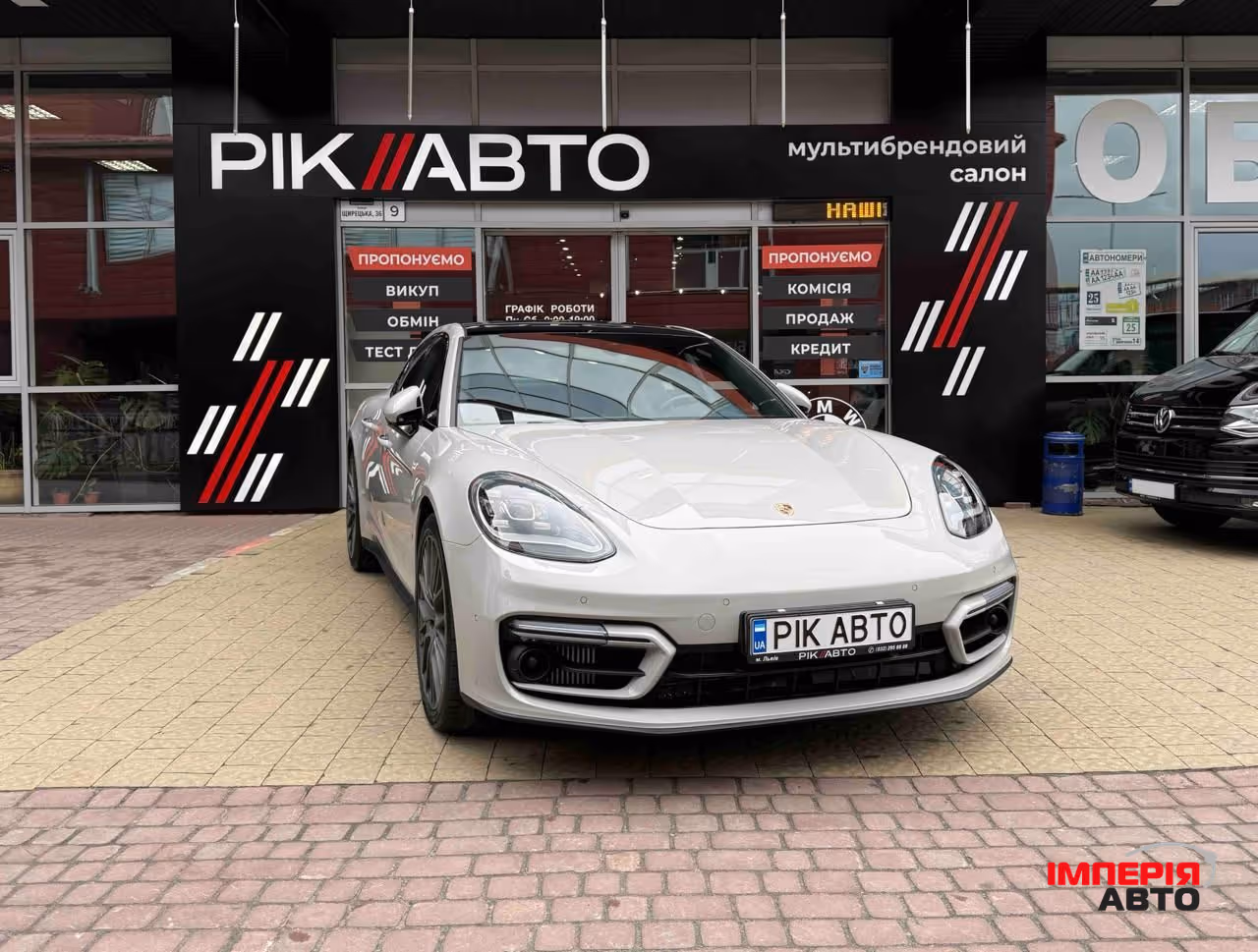 Porsche Panamera - фото 1