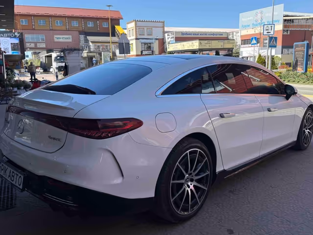 Mercedes-Benz EQS - зображення 4