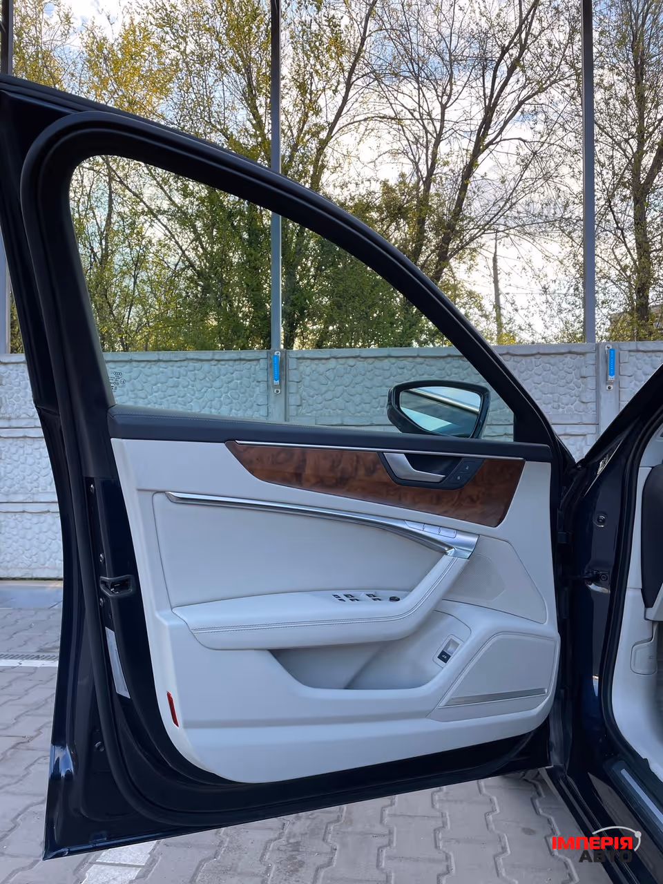 Audi A6 - фото 37